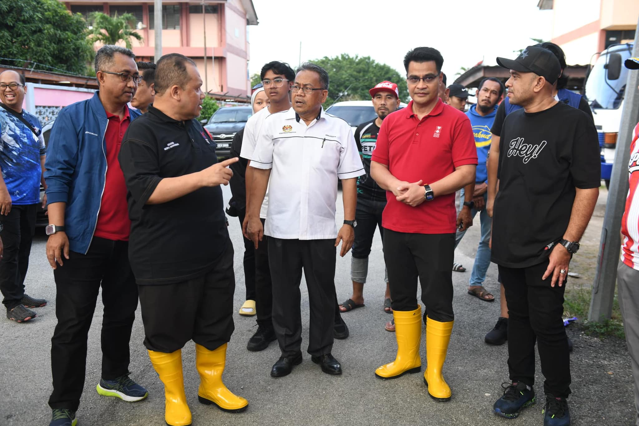 PROGRAM ZIARAH PRIHATIN CAKNA MADANI OLEH MENJALANKAN FUNGSI NAIB CANSELOR UMK